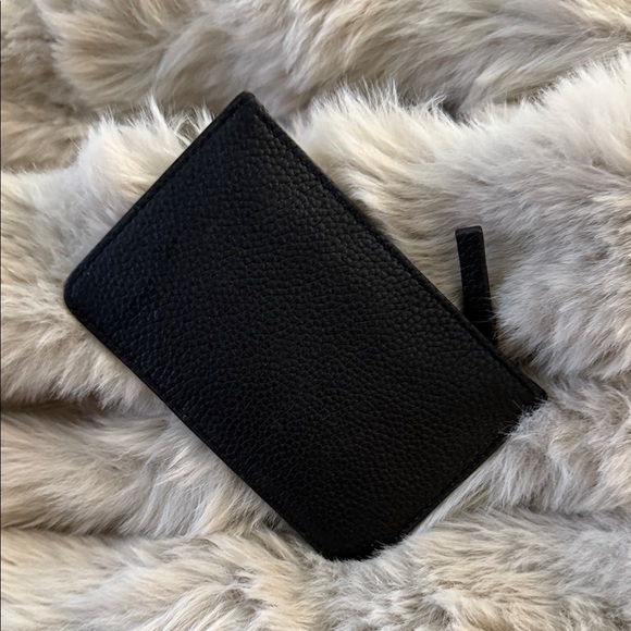 Tory Burch Black Leather Zip Card Case - Picture 2 of 3